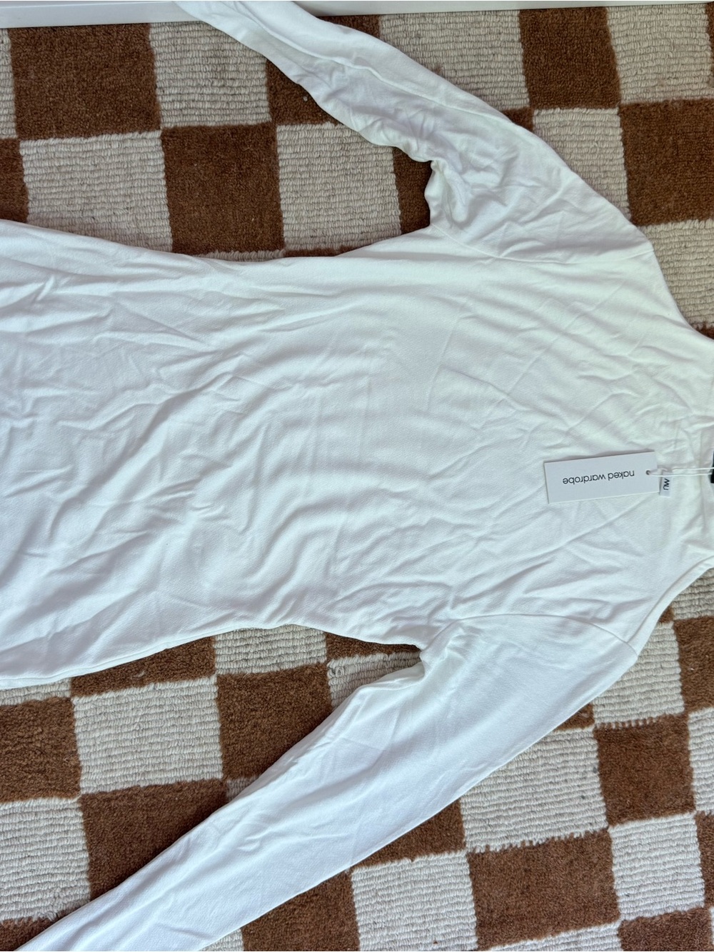 naked wardrobe White Slim Crew Neck Long Sleeve Top